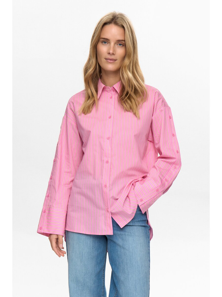 Roze gestreepte bloes met knoop detail op de mouw Nualica Numph