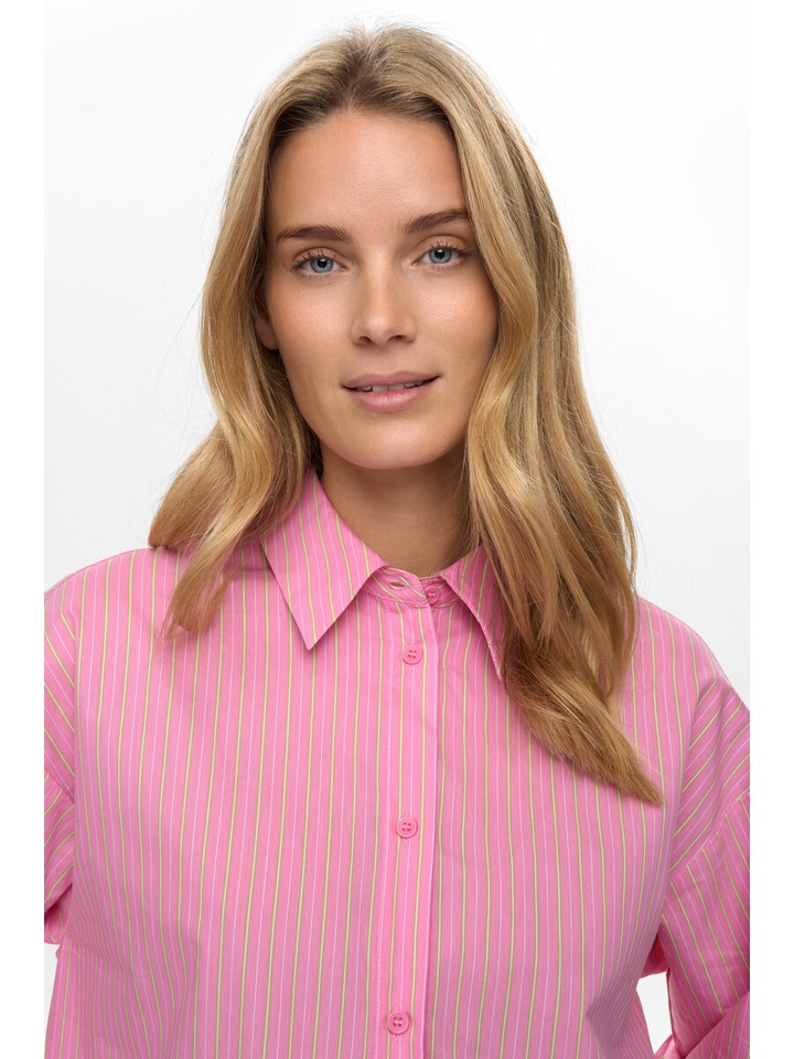 Roze gestreepte bloes met knoop detail op de mouw Nualica Numph