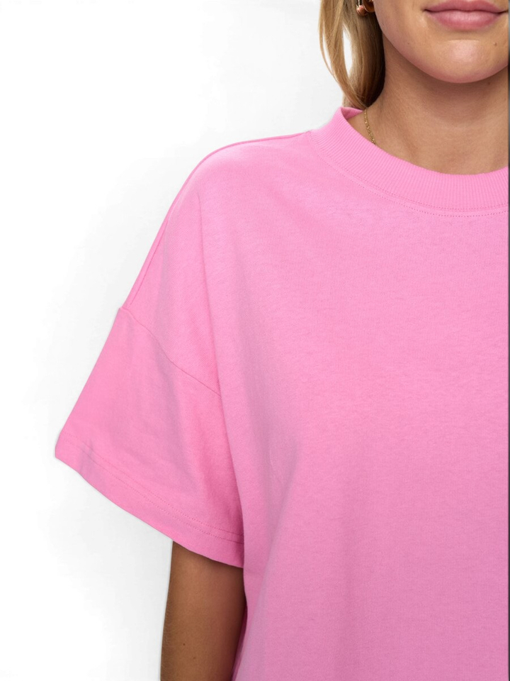 Roze oversized katoenen t-shirt Numph