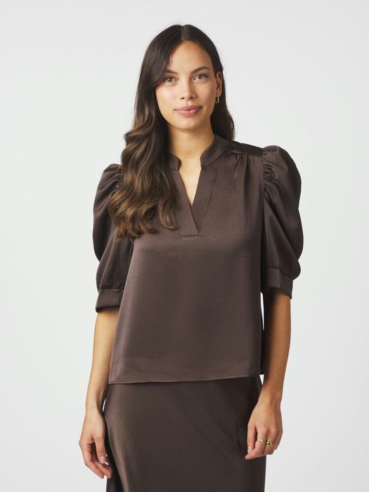 Donkerbruine blouse met V-hals en korte mouwen Roella Heavy Sateen Neo Noir