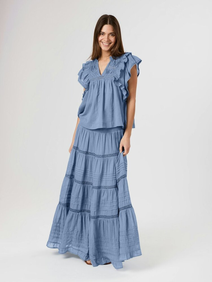 Blauwe top met broderie Jayla Neo Noir 