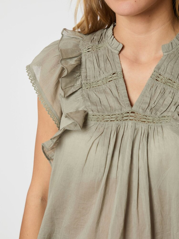 Kaki top met broderie Jayla Neo Noir 