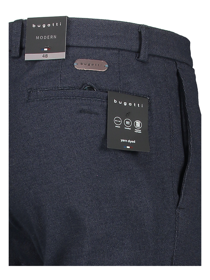 Donkerblauwe modern fit chino Bugatti 