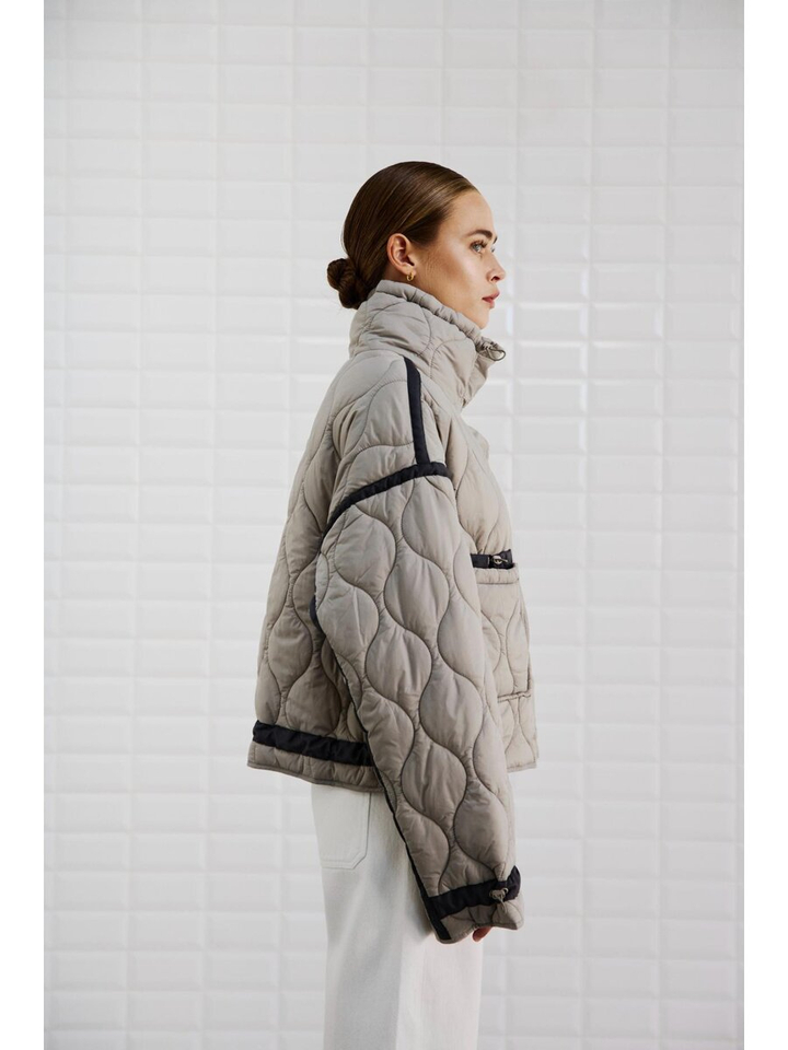 Grijze jas kort met opstik zakken Alba Withblack 