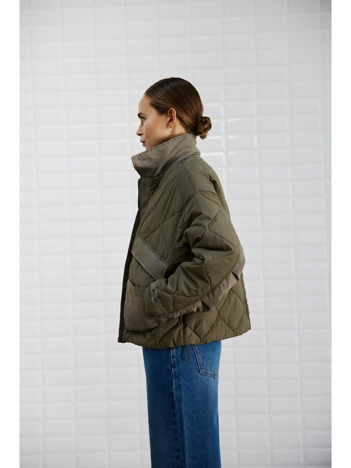 Spring forest kaki groene jas Veda Withblack