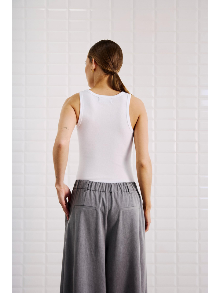 Witte klassieke top Dordi Tank Withblack