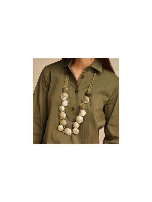 Kaki halsketting met ronde platte stenen in hars Les Cordes