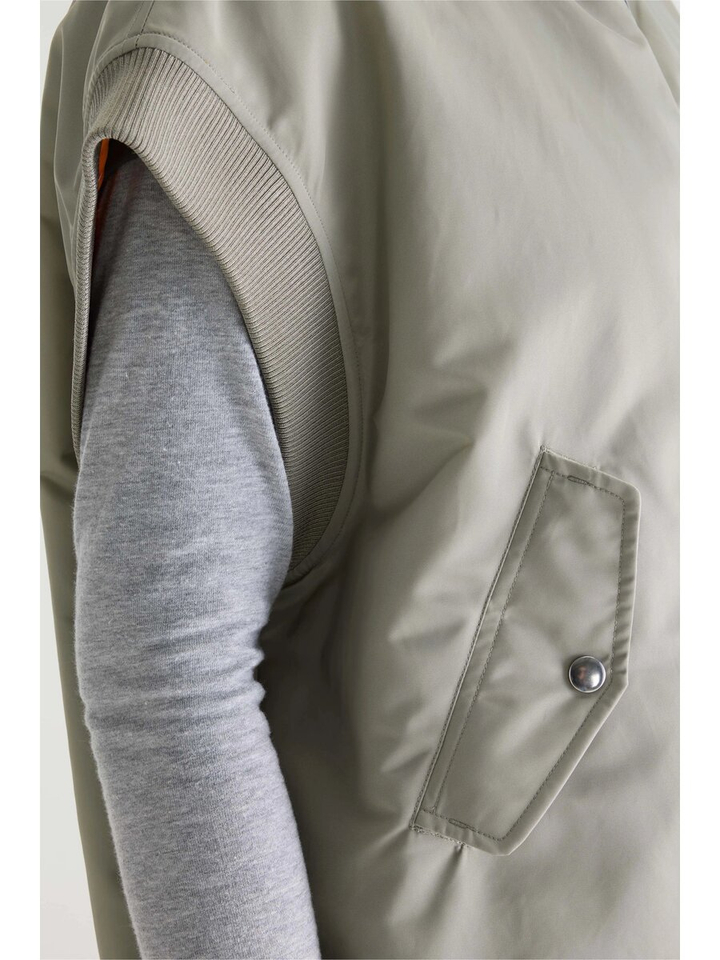 Groene jas zonder mouwen Hiroki Bellerose