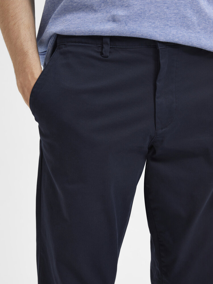 Slim fit mid rise donkerblauwe chino Selected