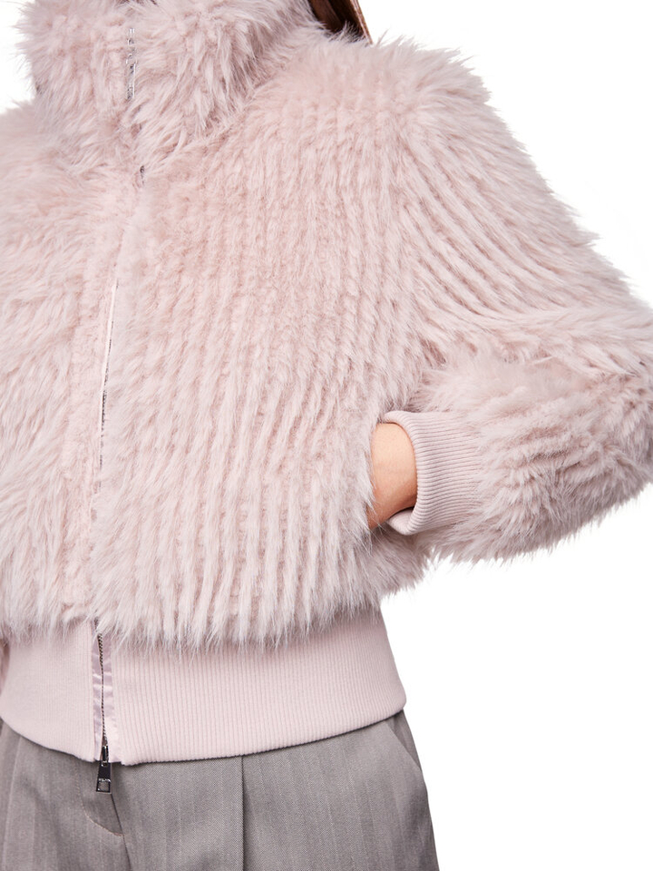 Taupe kleurige korte jas van imitatiebont Marccain Collection