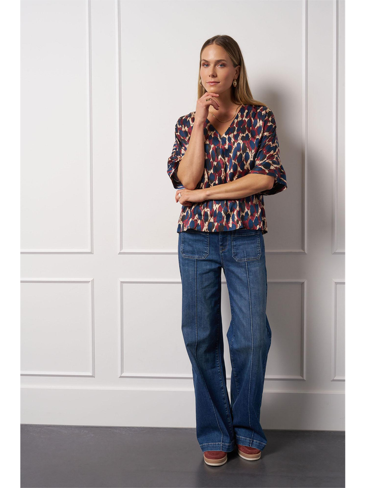 Blouse met multi-color print Madison Animal top Studio Anneloes 