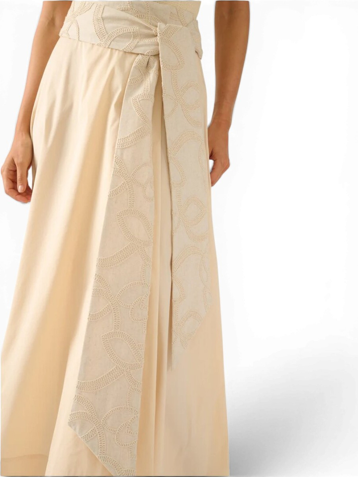 Beige lange rok met riem in structuur Tika Oscar