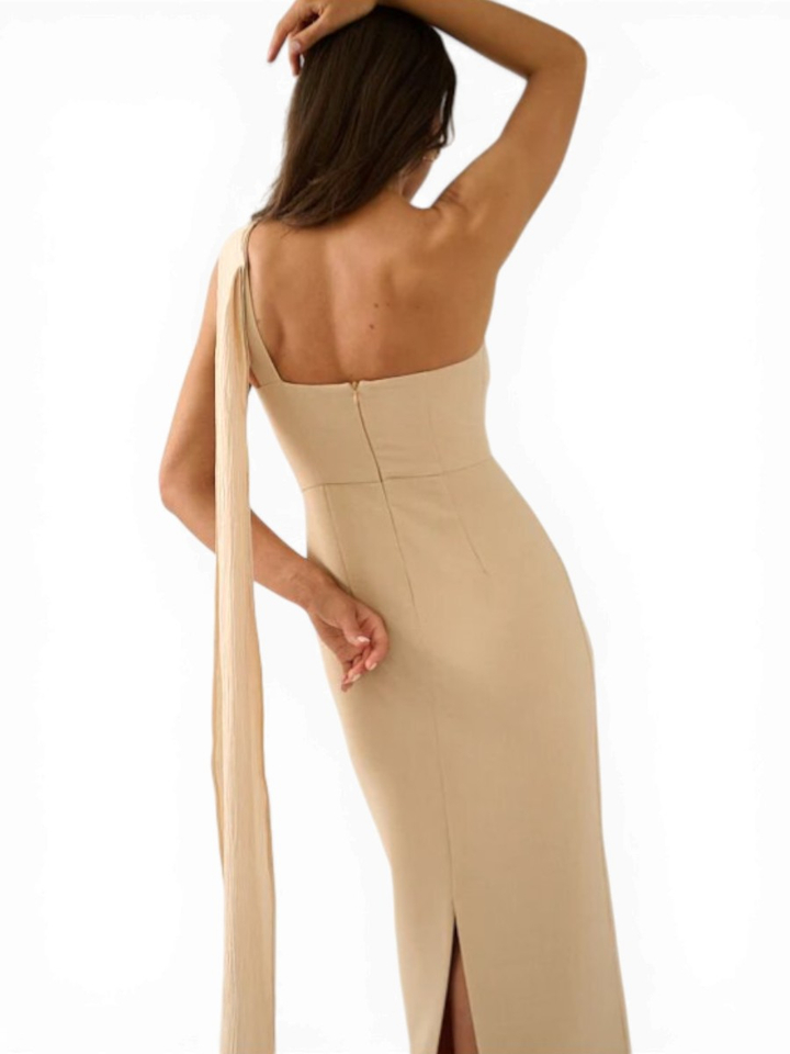 Beige feestkleed met sjaal detail June Oscar 