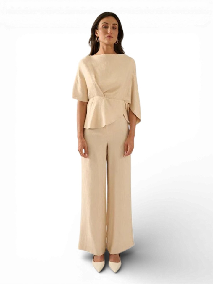 Beige bloes Zahra Oscar 