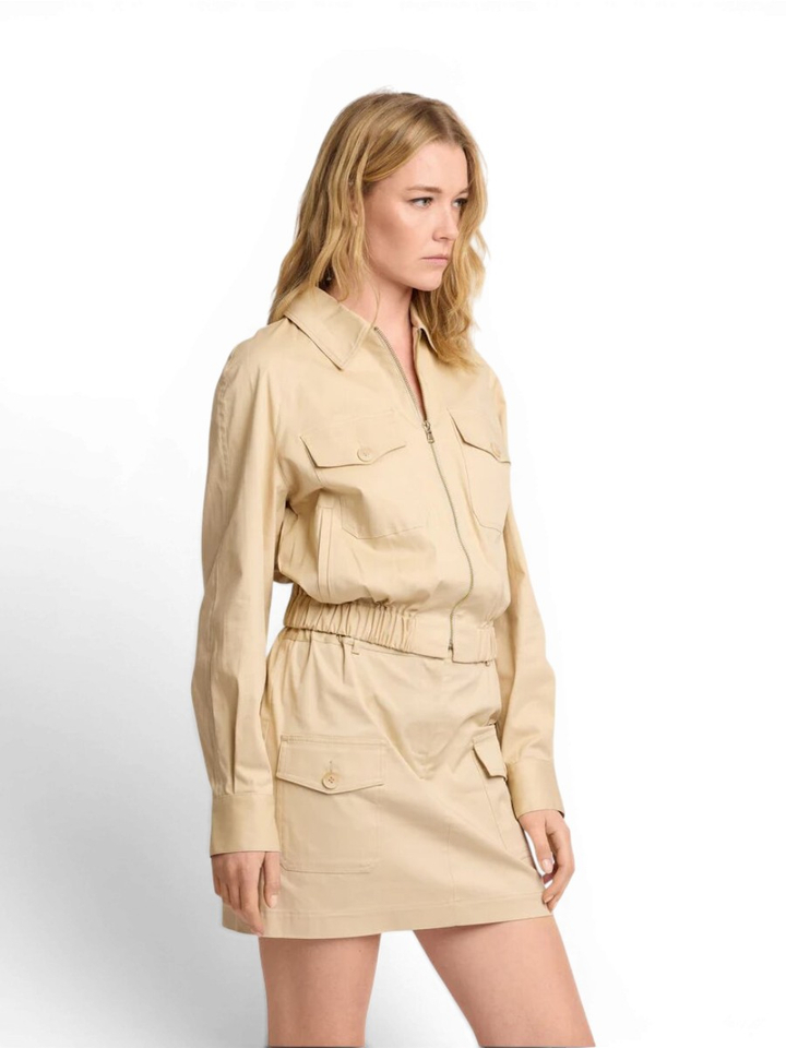 Beige korte jas met opgestikt zakken Narcin Kocca