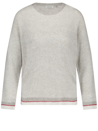 Gerry Weber Lichtgrijze en witte pull met ronde hals en rood detail Silver Grey