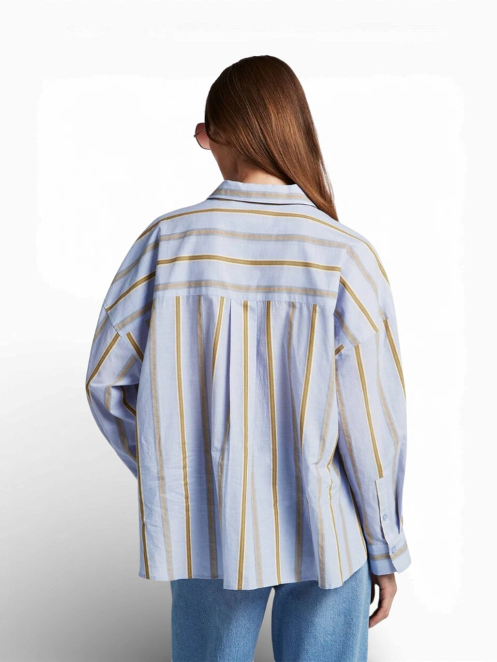 Lichtblauwe gestreepte blouse Deborah Beaumont 