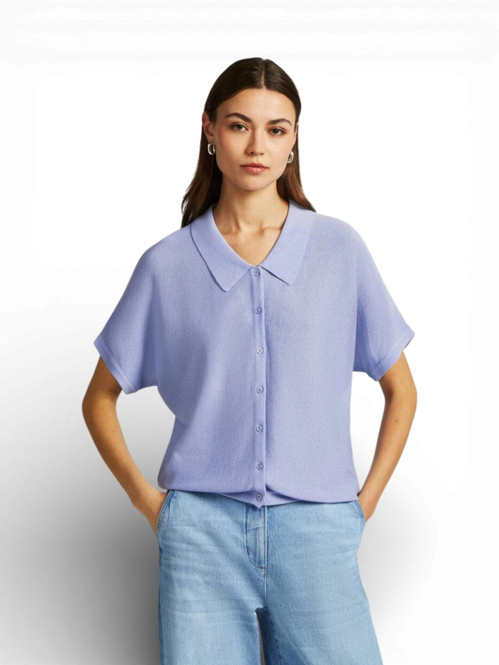 lichtblauwe cardigan met polokraag en korte mouwen Maisie Beaumont