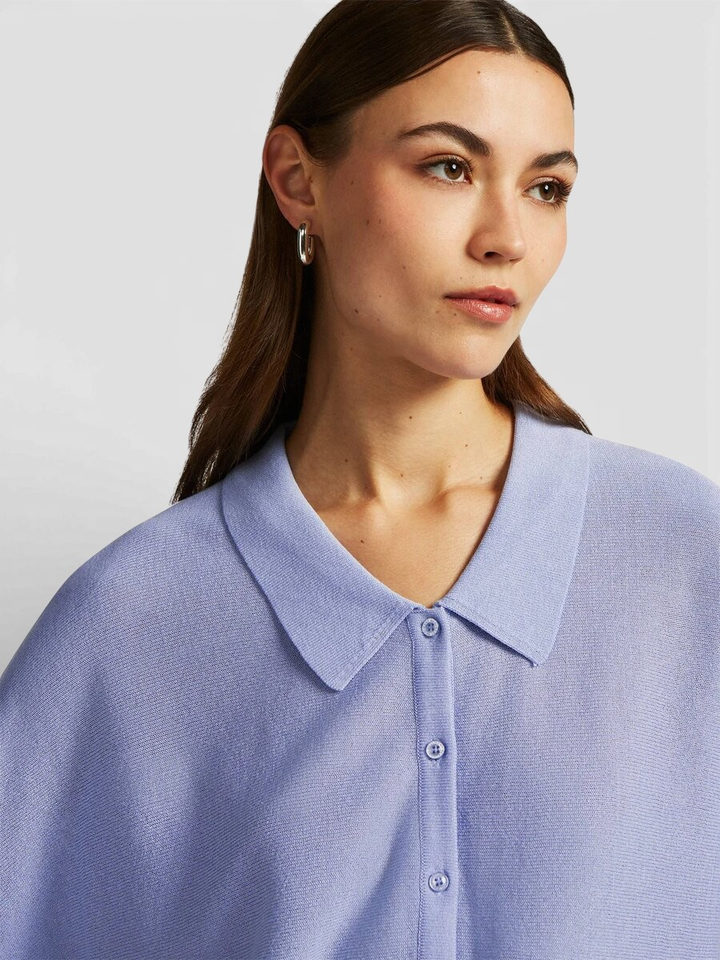 lichtblauwe cardigan met polokraag en korte mouwen Maisie Beaumont