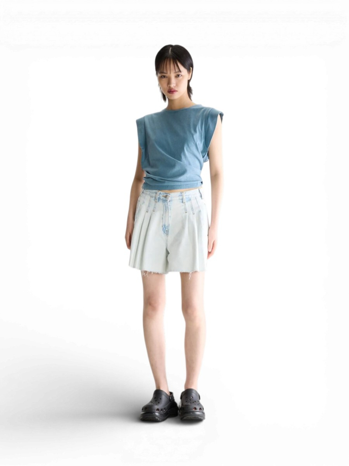 Lichtblauwe wijde jeansshort met bandplooi Bellerose 