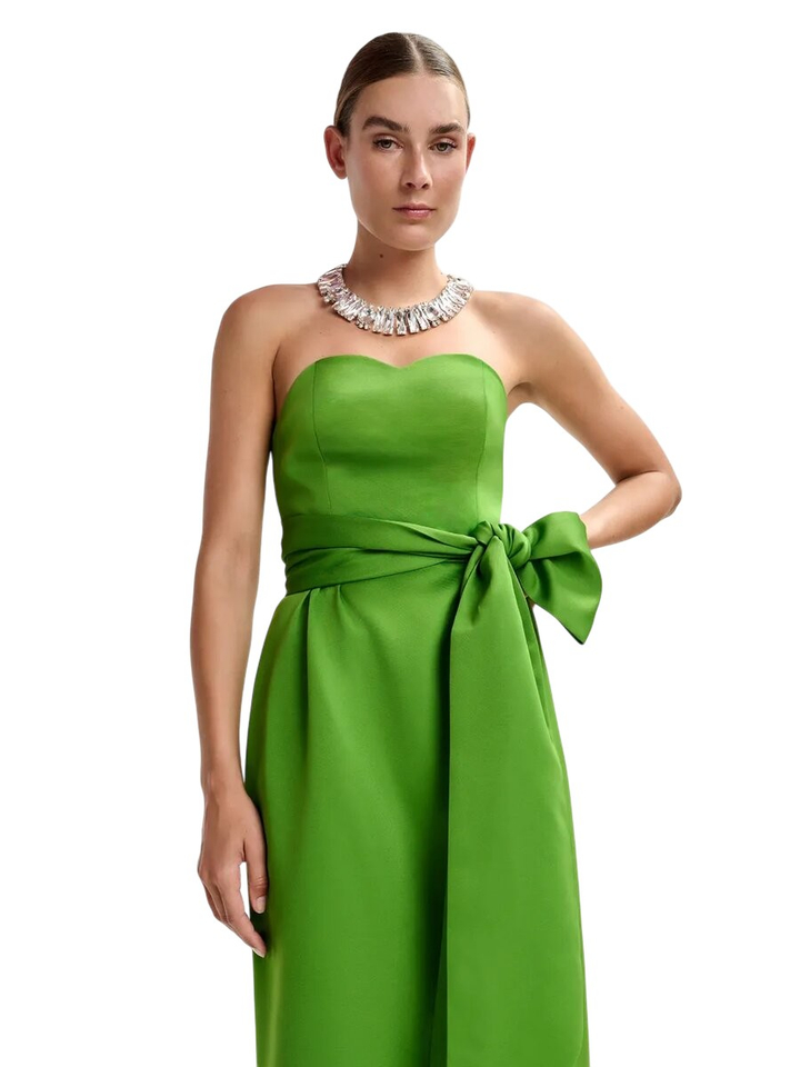 Groene strapless midi-jurk met wikkelriem Essentiel