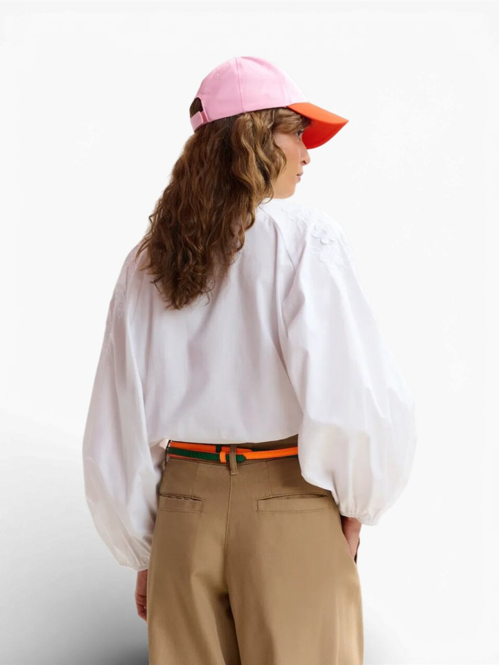 Witte bloes met bloemen Joella Essentiel