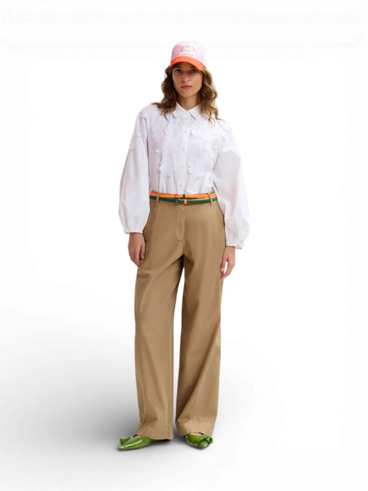 Witte bloes met bloemen Joella Essentiel