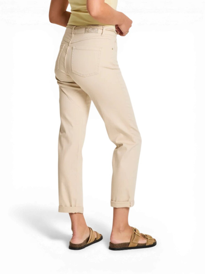 Beige jeans met fijne riem Bobby Maraera Para Mi 