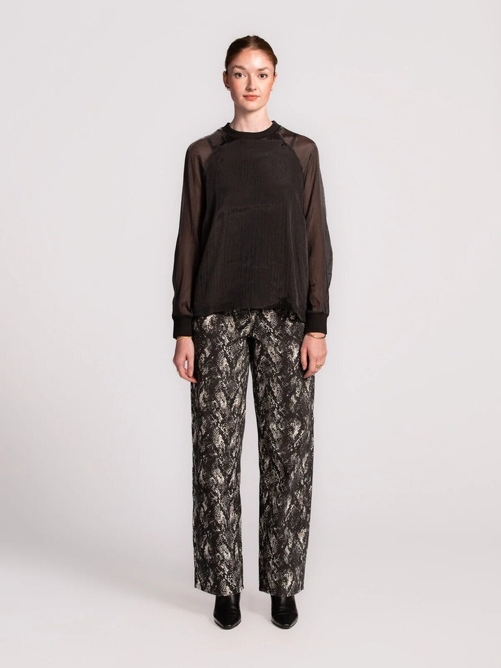Zwarte organza blouse met lange mouwen Maaike Les Soeurs