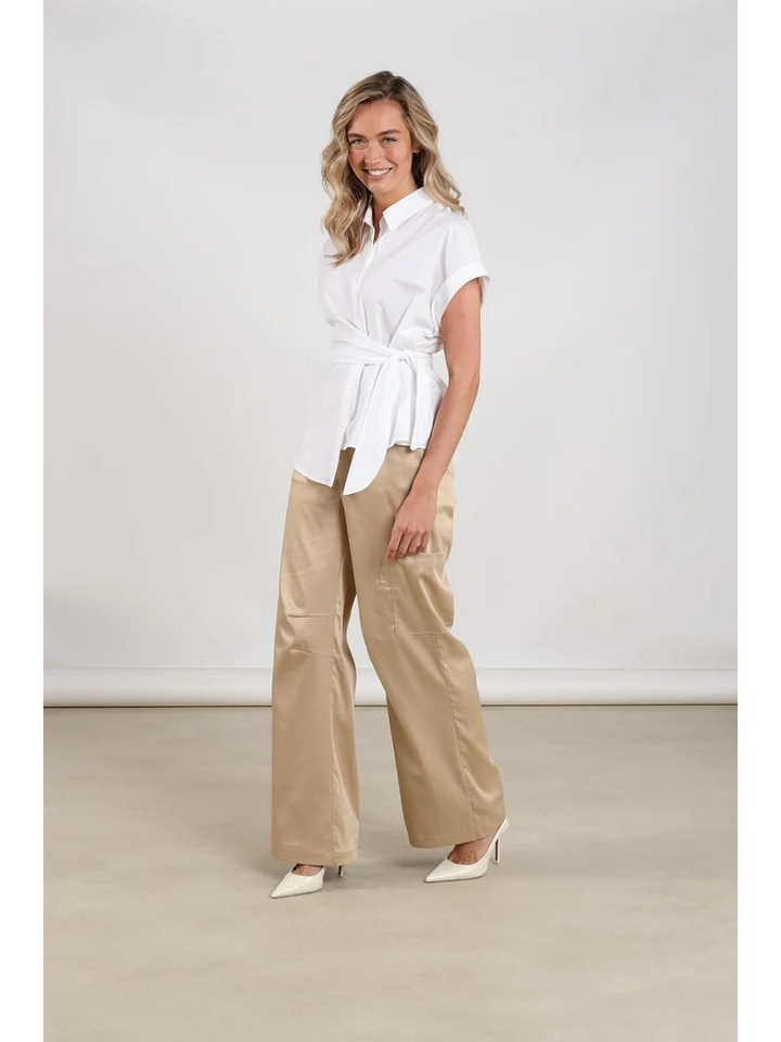 Witte bloes met knoop Aneta Nukus