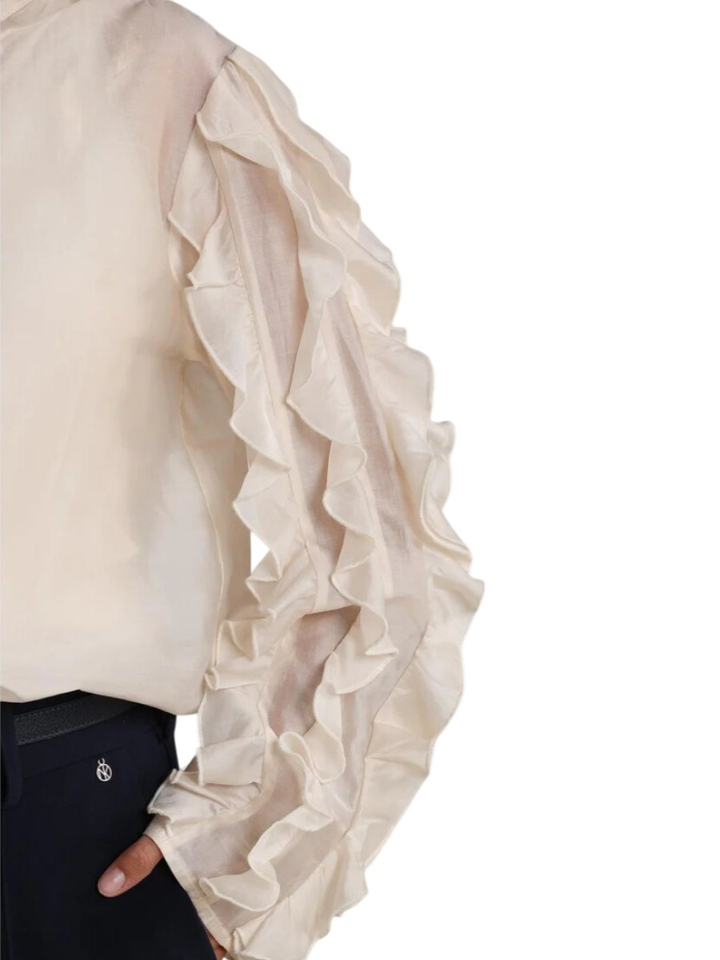 Beige doorzichtige bloes met frul aan de mouw Margriet Nukus