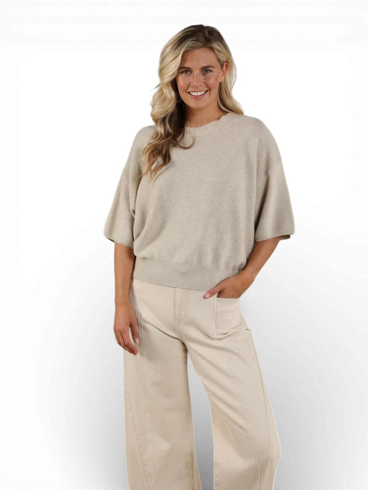 Beige trui met ronde hals Winnie Nukus