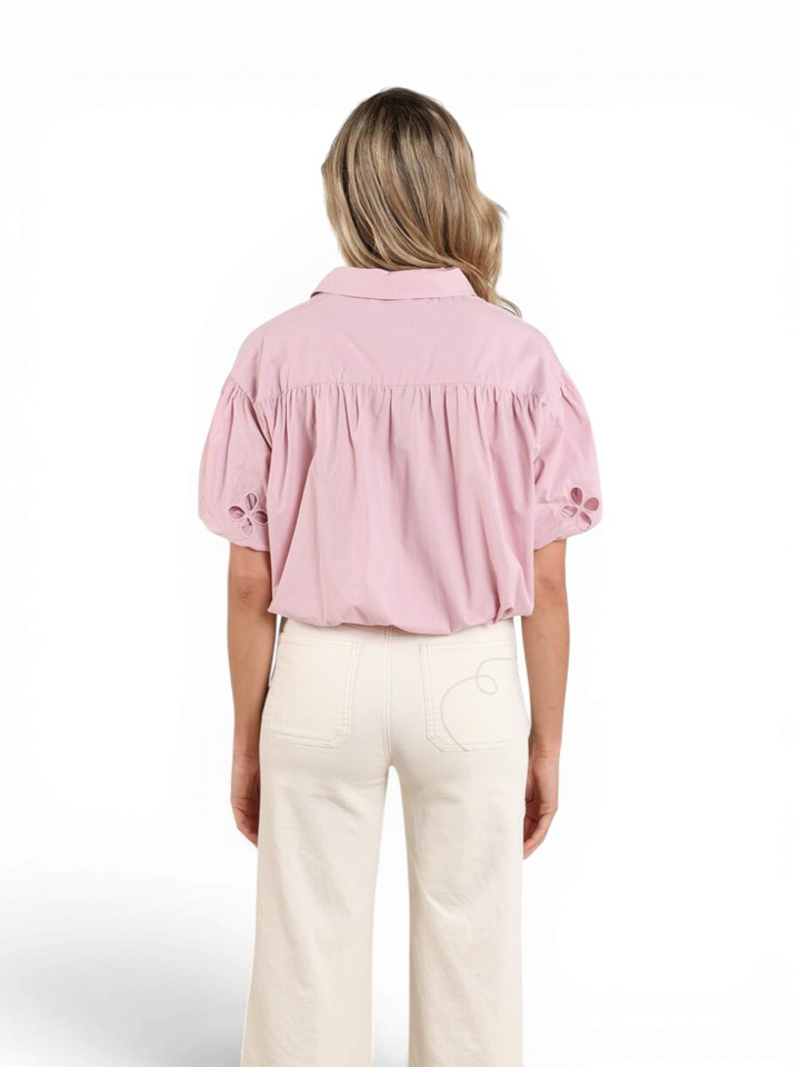 Roze katoenen blouse met detail Leia Nukus