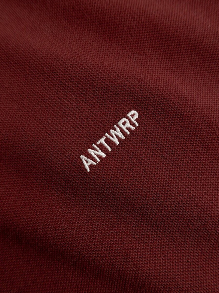 Bordeaux t-shirt met merklogo op de borst Antwrp
