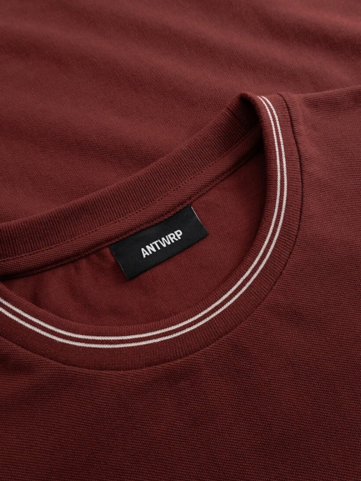 Bordeaux t-shirt met merklogo op de borst Antwrp
