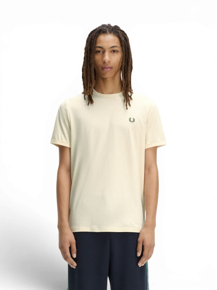 Ecru t-shirt met logo Fred Perry