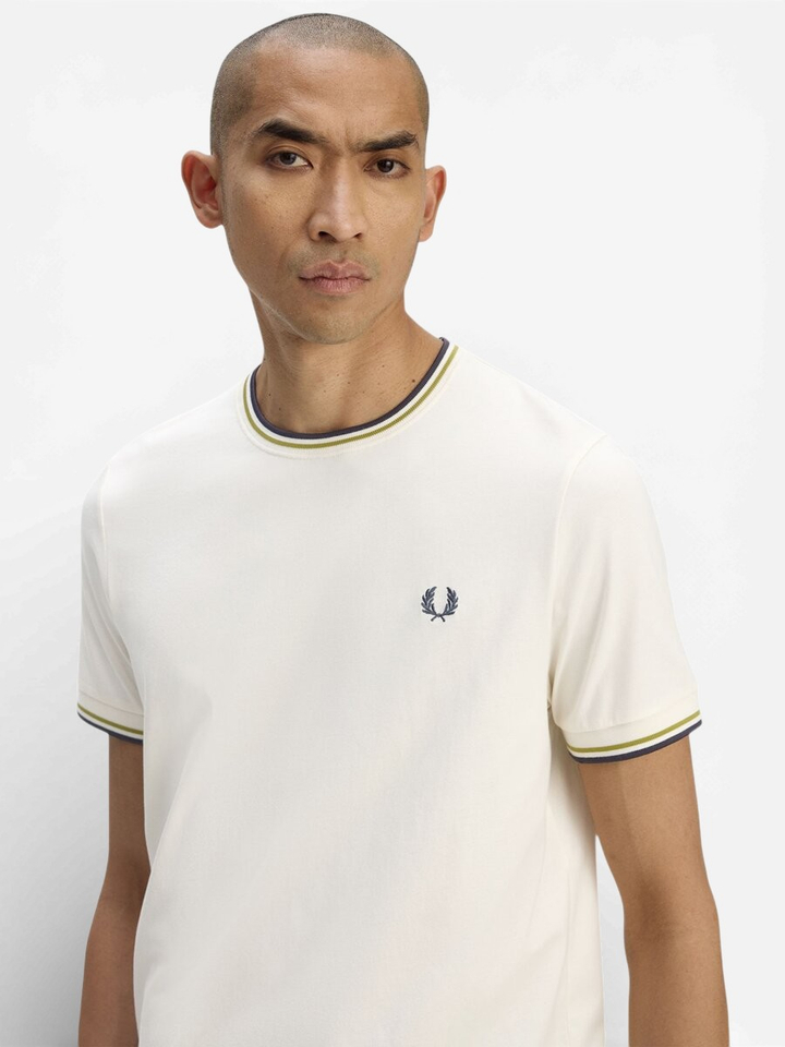 Ecru t-shirt met kleurrijke kraag Fred Perry
