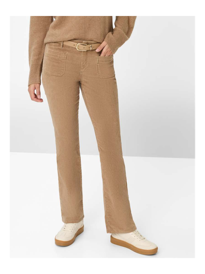Camel kleurige bbroek in ribfluweel bootcut fit Shakira Brax 