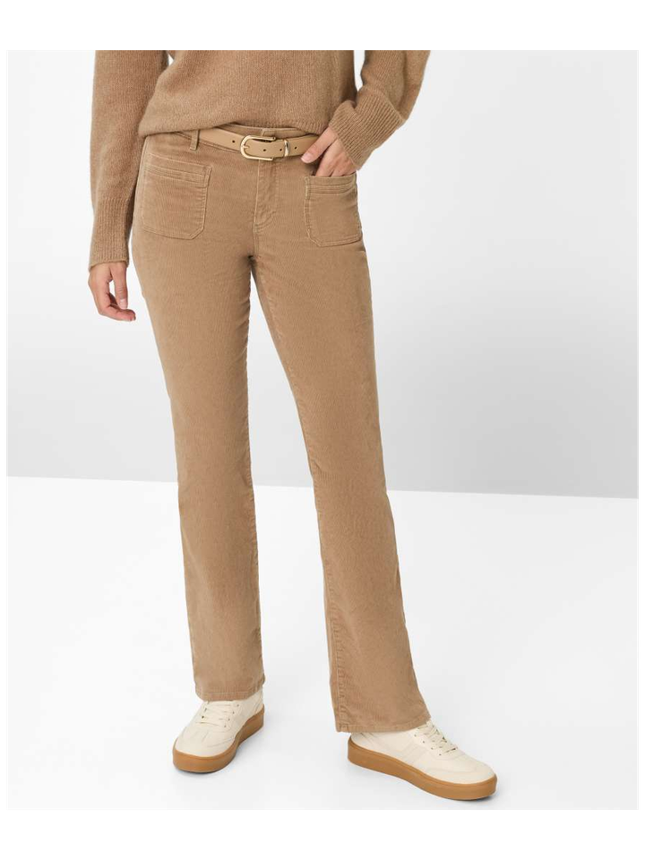 Camel kleurige bbroek in ribfluweel bootcut fit Shakira Brax 