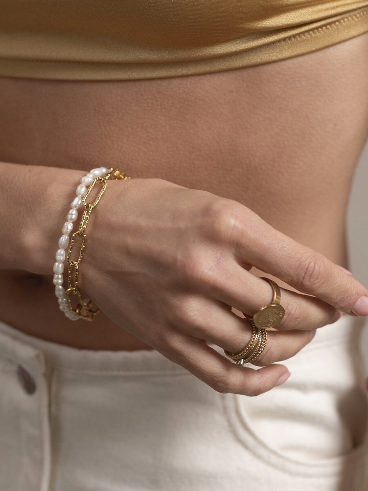 Zoetwaterparels armband Ellen Beekmans