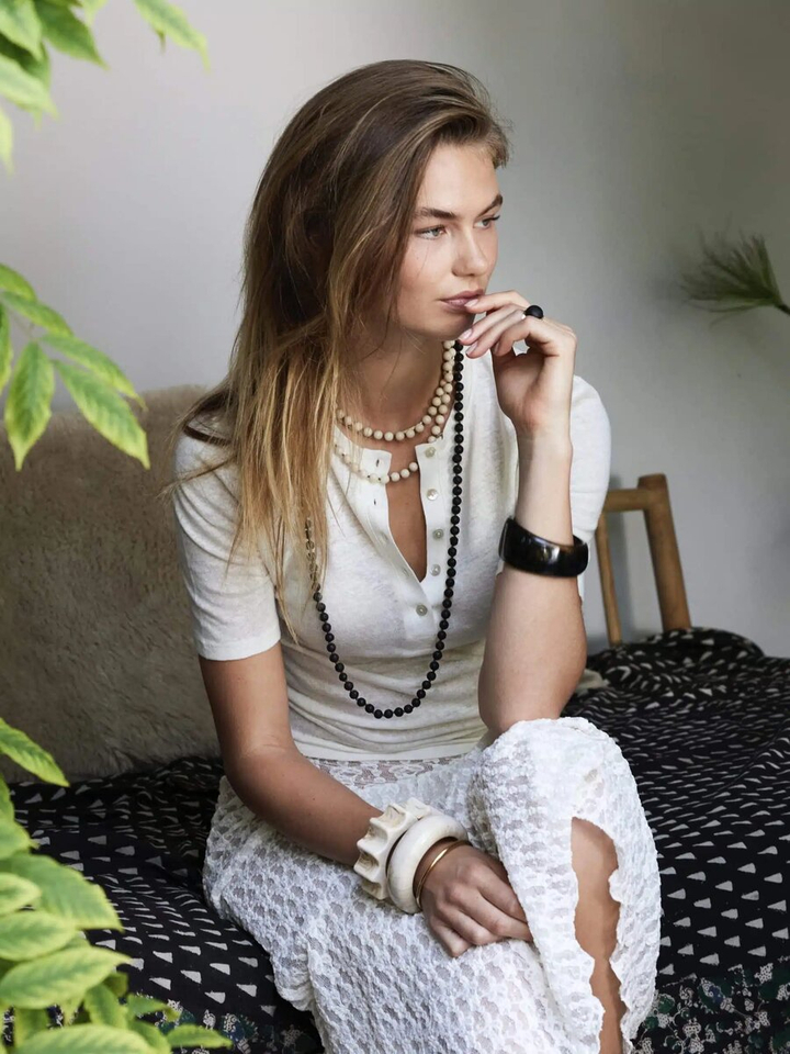 Bruin- zwart organische armband Ellen Beekmans