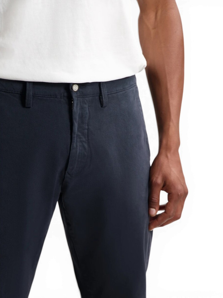 Donkerblauwe chino Dstrezzed