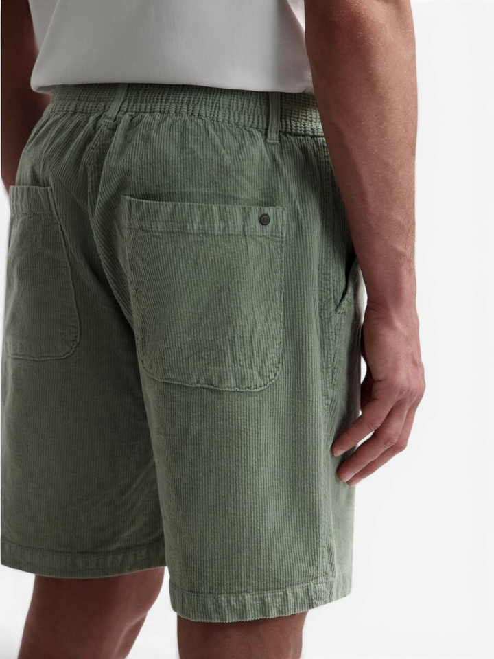 Groen ribfluwelen short Logan Dstrezzed