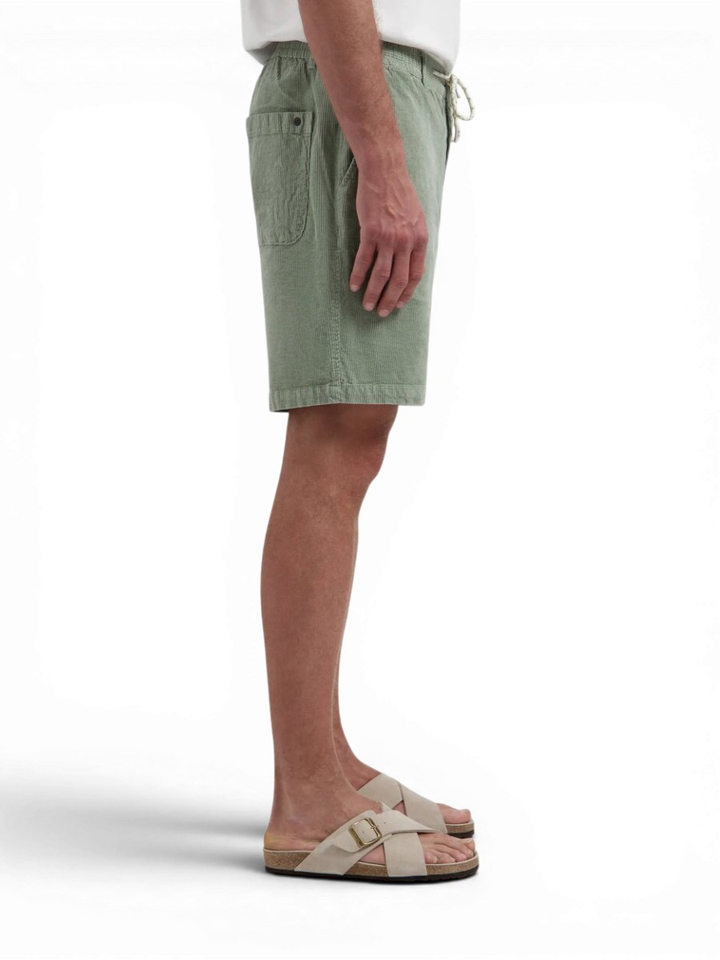 Groen ribfluwelen short Logan Dstrezzed