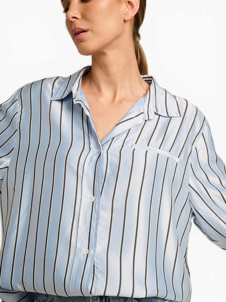 Blauwe gestreepte blouse Alicia March 23