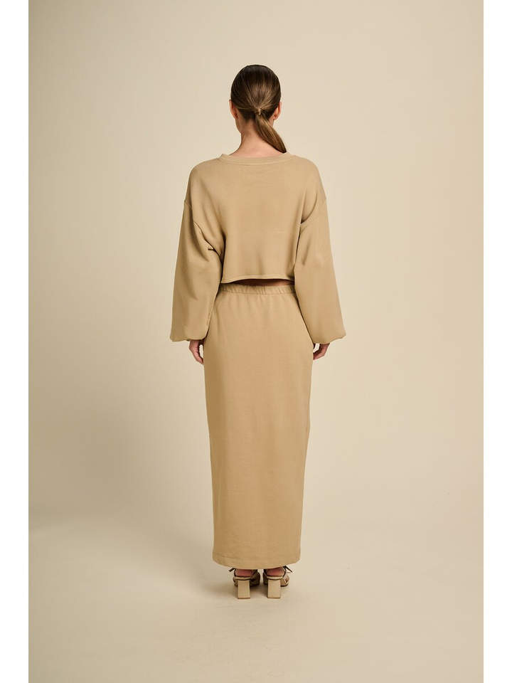 Beige kleed open achteraan Embrace March23