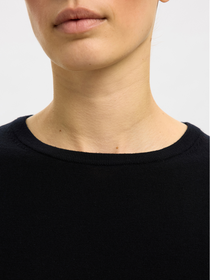 Zwarte pull met ronde hals en lange mouwen Selected 