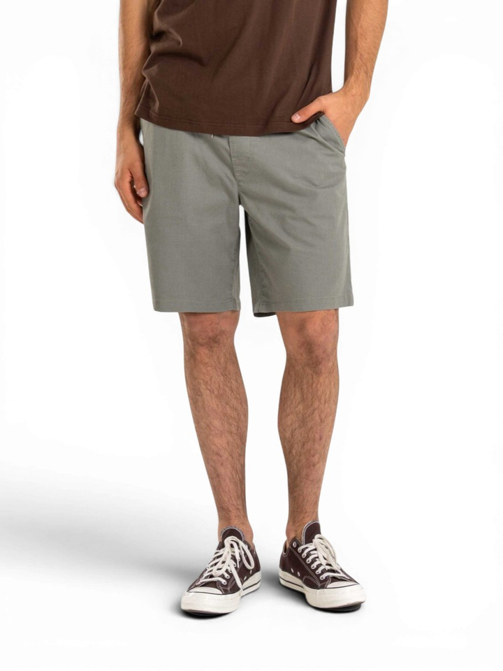 Lichtgroene short Reell