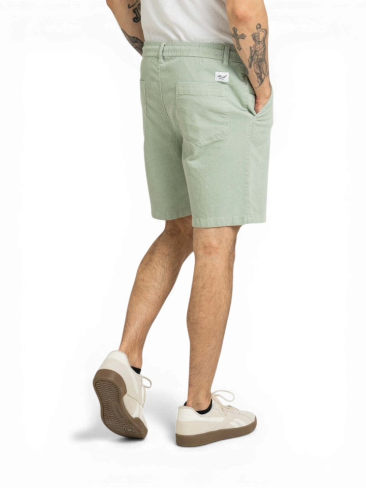 Groene ribfluwelen short Reell 