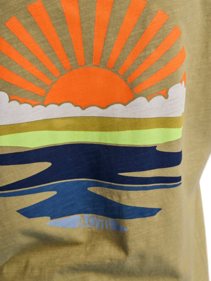 Groene t-shirt met print AO76